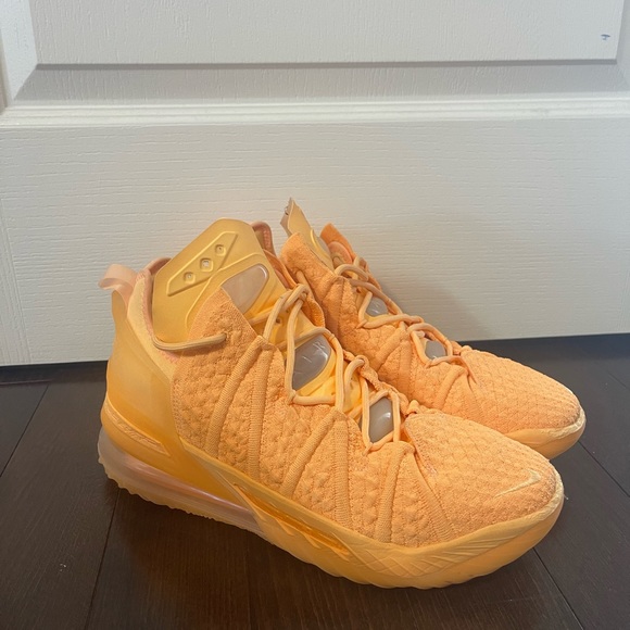 Lebron 18 EP sisterhood basketball shoes - Picture 5 of 5